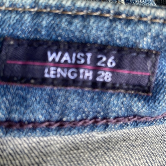 Vigoss The Chelsea Skinny Distressed Jeans - Picture 6 of 7